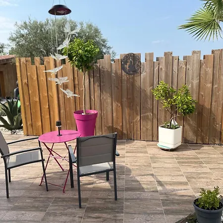 شقة Entre Bordeaux Et Saint-emilion Elegant Avec Piscine Privee