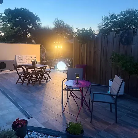 Entre Bordeaux Et Saint-emilion Elegant Avec Piscine Privee شقة *
