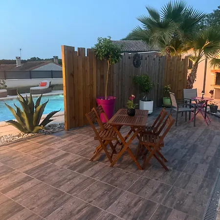 Daire Entre Bordeaux Et Saint-emilion Elegant Avec Piscine Privee *